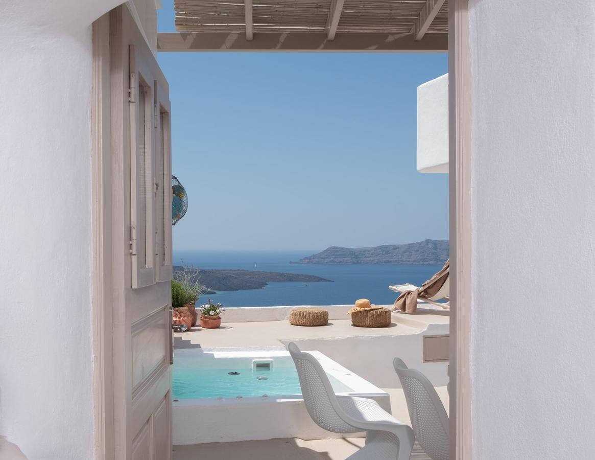The Globe Suites Villa Fira  Exterior photo