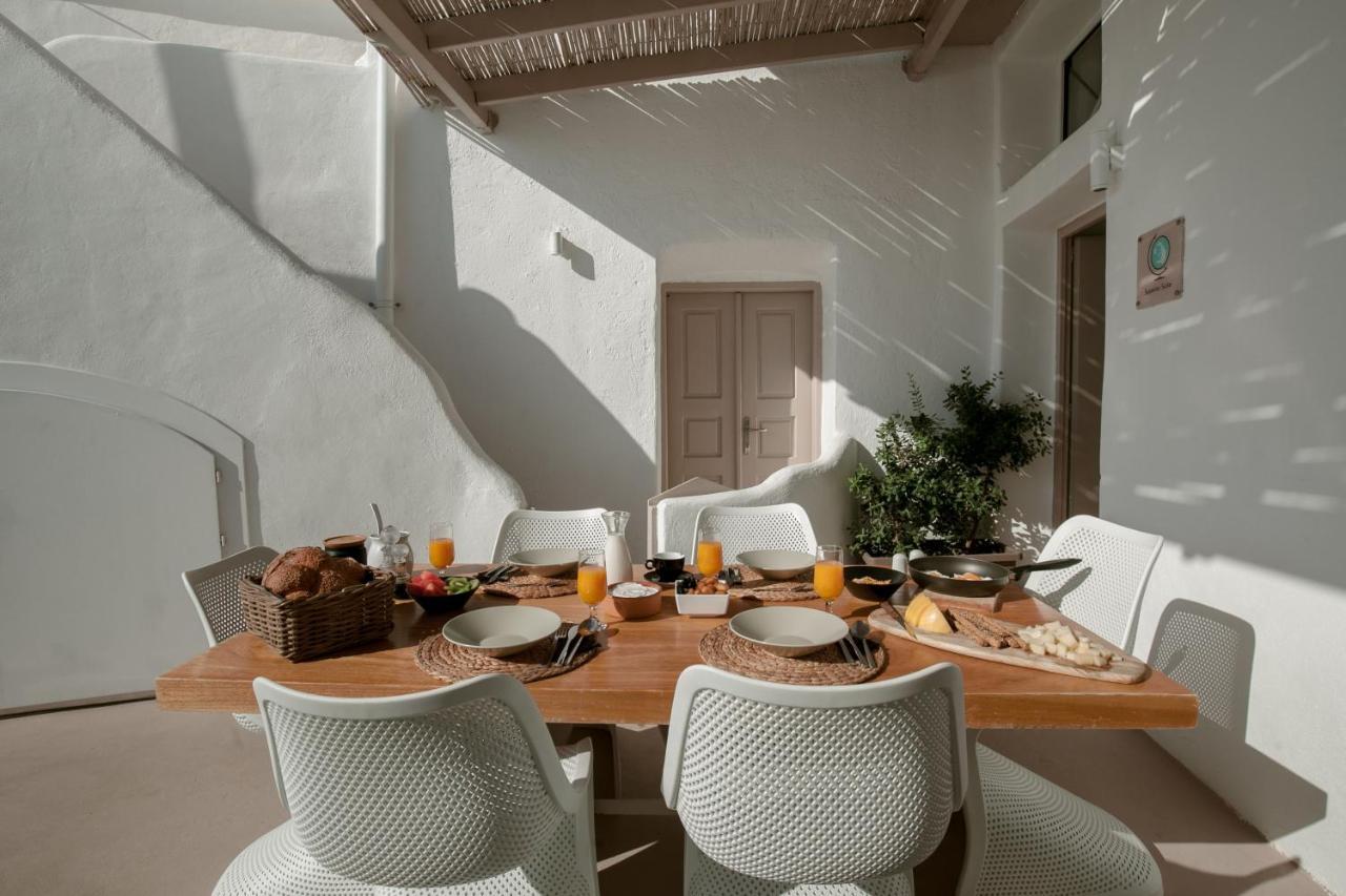 The Globe Suites Villa Fira  Exterior photo